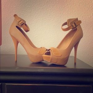 Venus platform heels